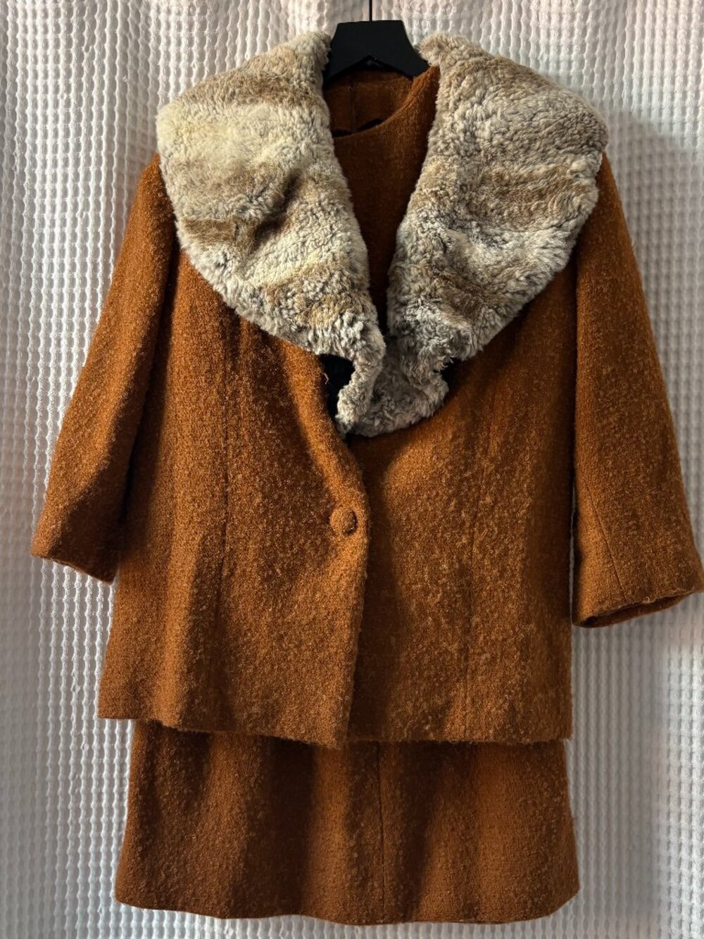 Vtg handmade 1960s women's bouclé retro twee three-piece skirt suit sz S READ